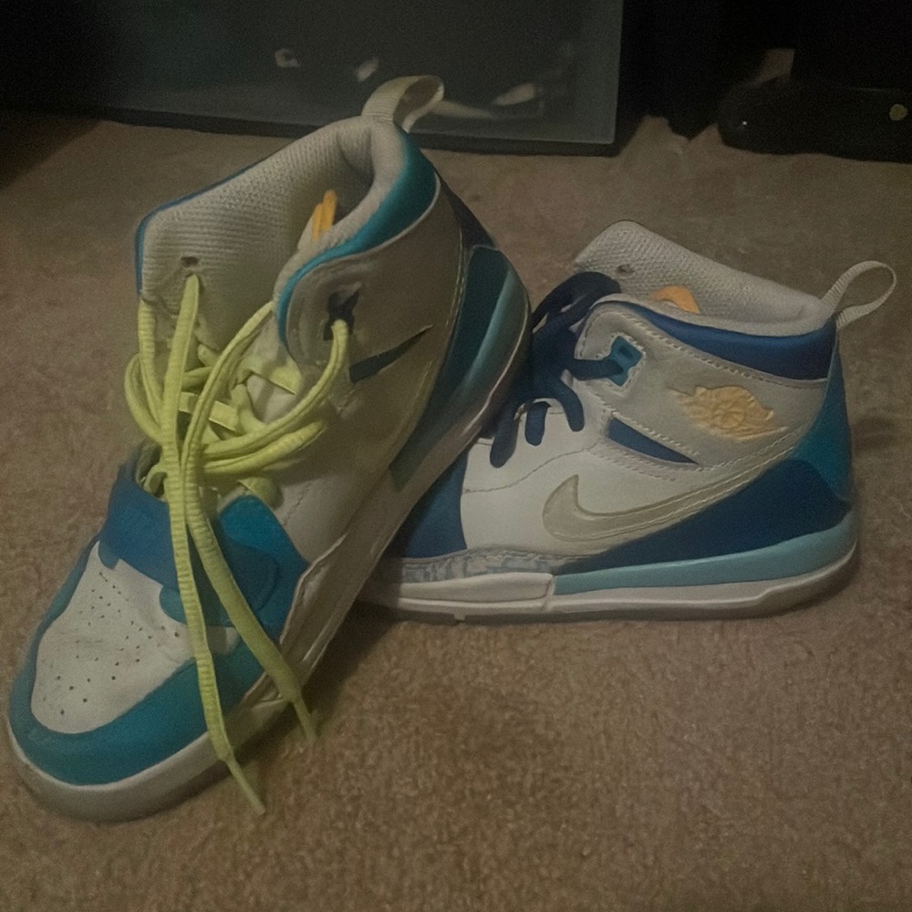 Youth Nike Jordan’s